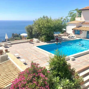 Terra Rossa Lejlighedshotel